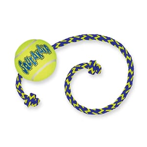 Kong SqueakAir ball med tau M
